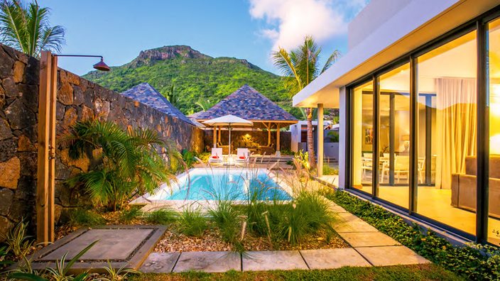 Marguery Villas — luxusní vily s bazénem a tropickou zahradou v Black River, spravované MJ Holidays od roku 2017